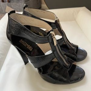 MICHAEL Michael Kors heels. Black. Size 7.5
